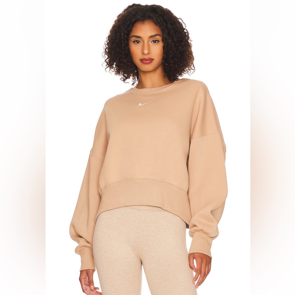 Nike Essentials Crewneck Sweatshirt